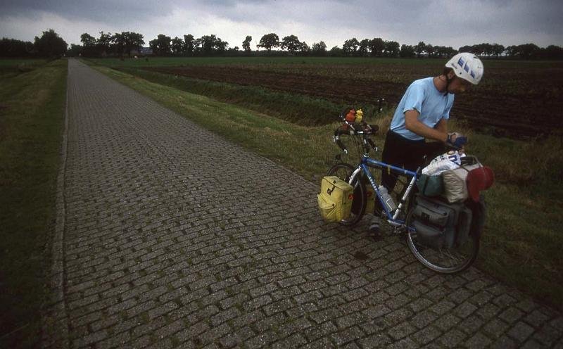 RWT 0220 248-26 Netherlands Brick Trail.jpg